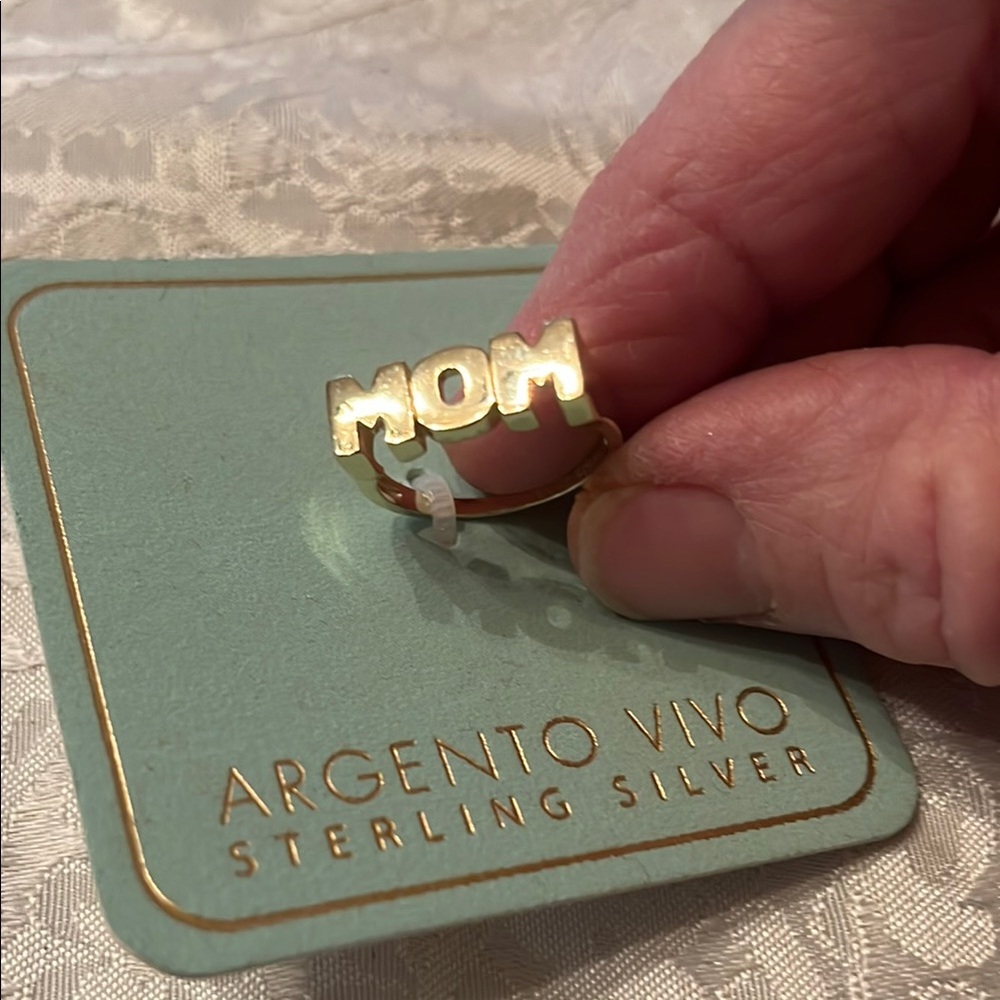 Argento Vivo Gold tone 'MOM' Ring